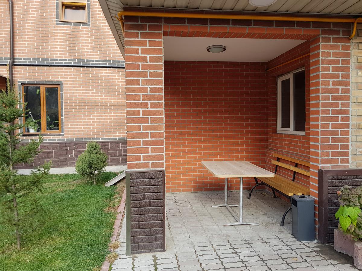 Mini Hotel Leila Αλμάτι Εξωτερικό φωτογραφία