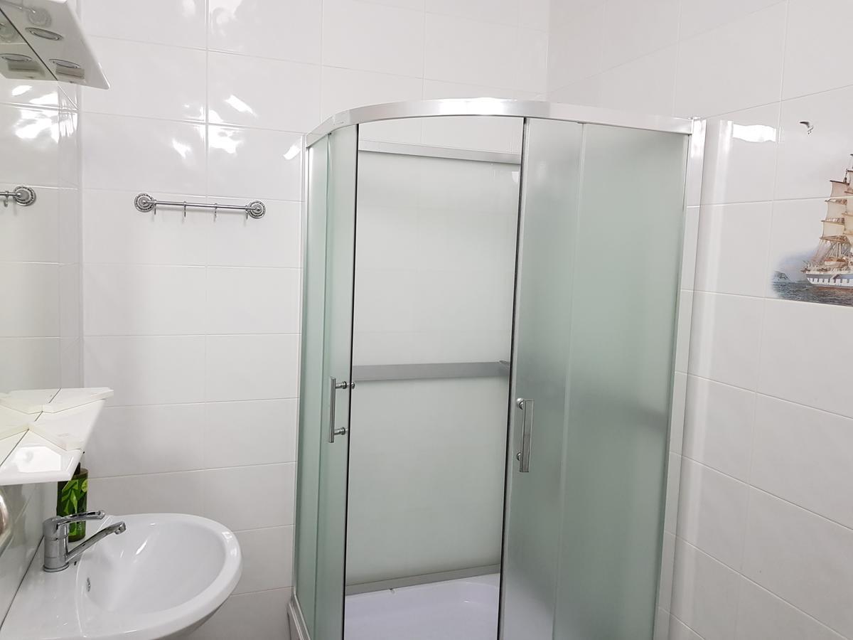 Mini Hotel Leila Αλμάτι Εξωτερικό φωτογραφία